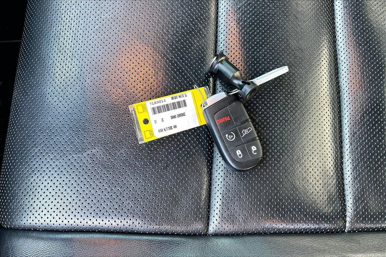 Certified 2021 Jeep Grand Cherokee High Altitude image 34