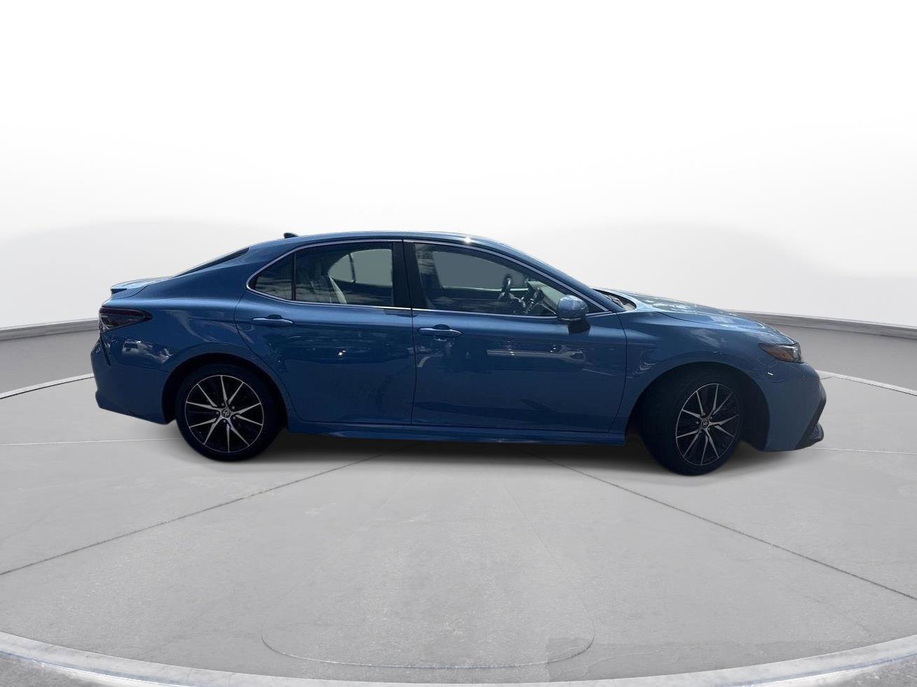 Certified 2024 Toyota Camry SE FWD image 5