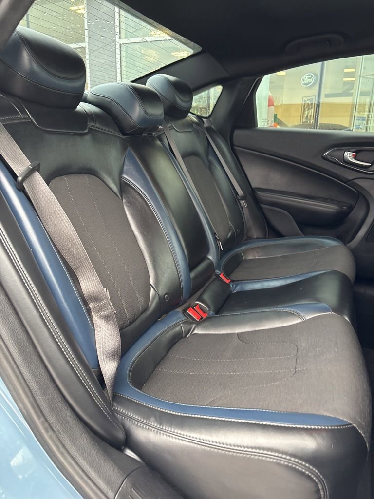 Used 2015 Chrysler 200 S w/ Comfort Group image 29