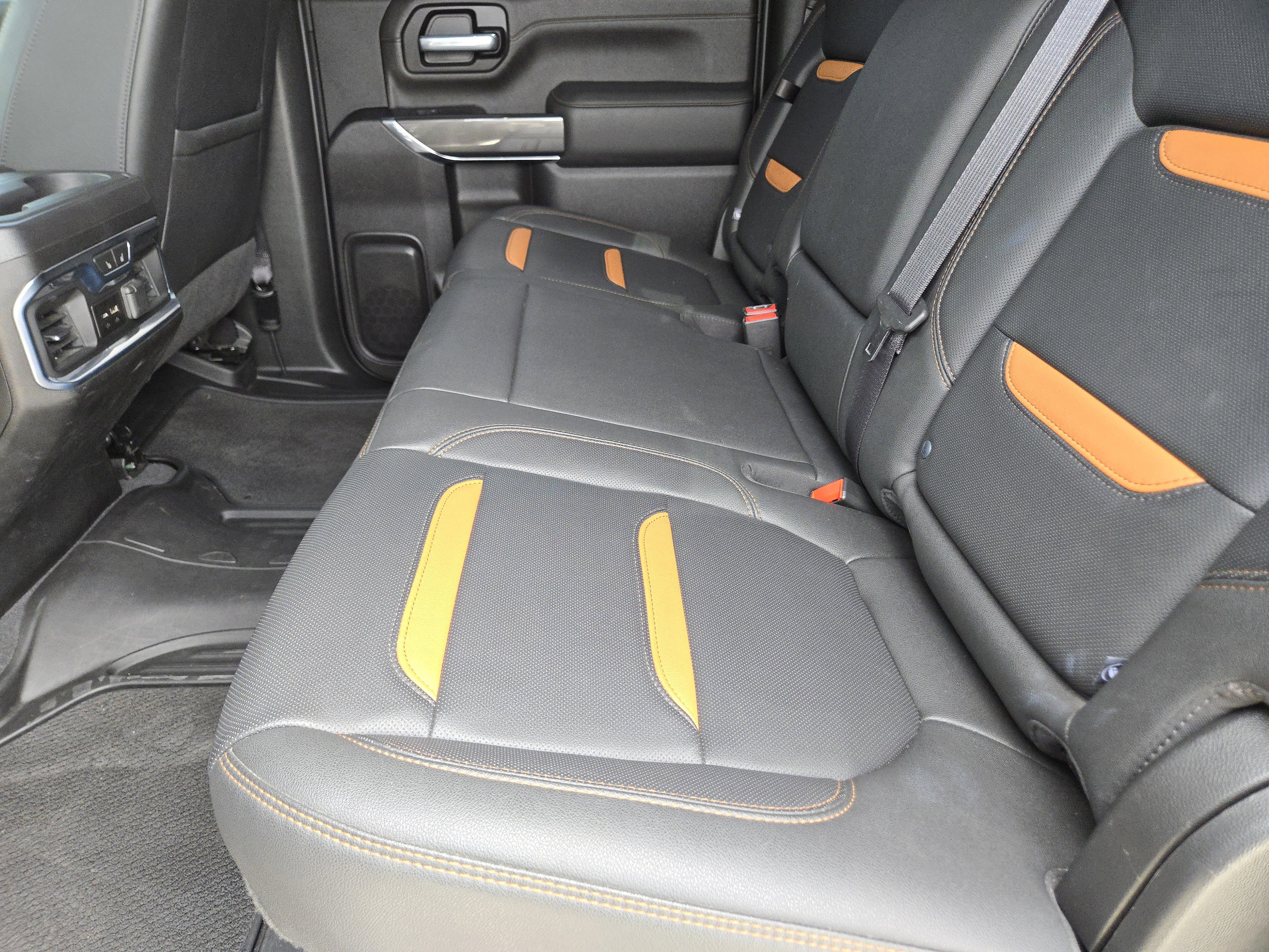 Used 2022 GMC Sierra 2500 AT4 w/ AT4 Premium Plus Package image 30