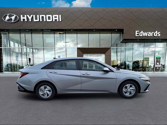 New 2026 Hyundai Elantra SE image 8