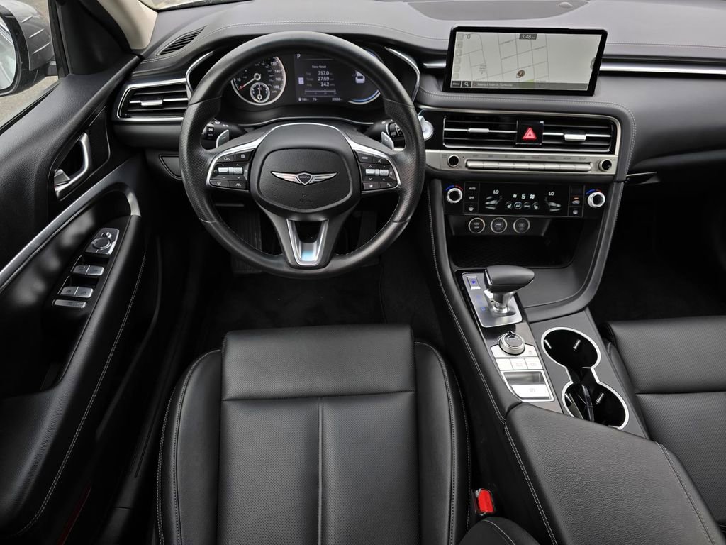 Used 2025 Genesis G70 2.5T RWD image 9