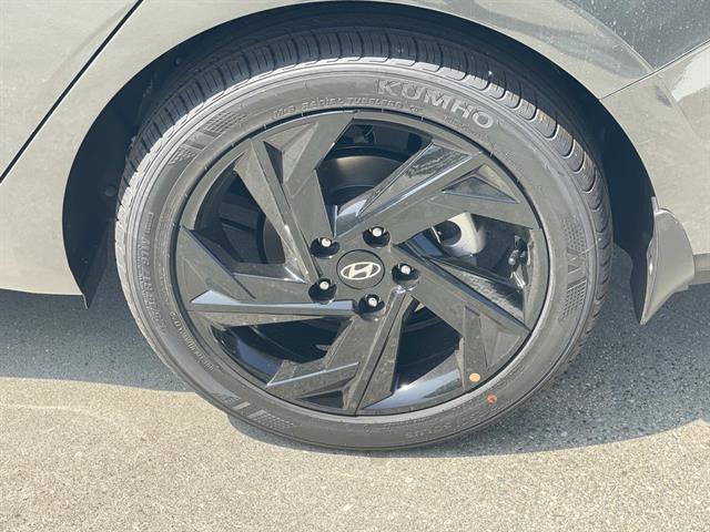 New 2026 Hyundai Elantra Sport FWD image 25