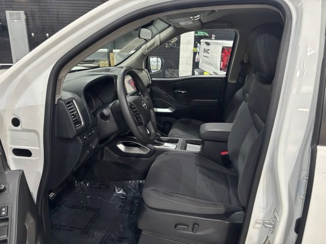 Used 2024 Nissan Frontier SV w/ Technology Package AWD/4WD image 11