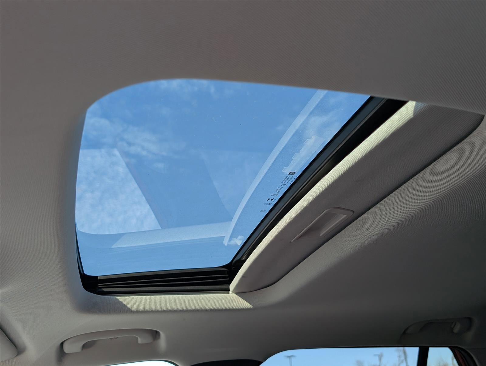 New 2026 Chevrolet Trax LT w/ Sunroof Package image 14