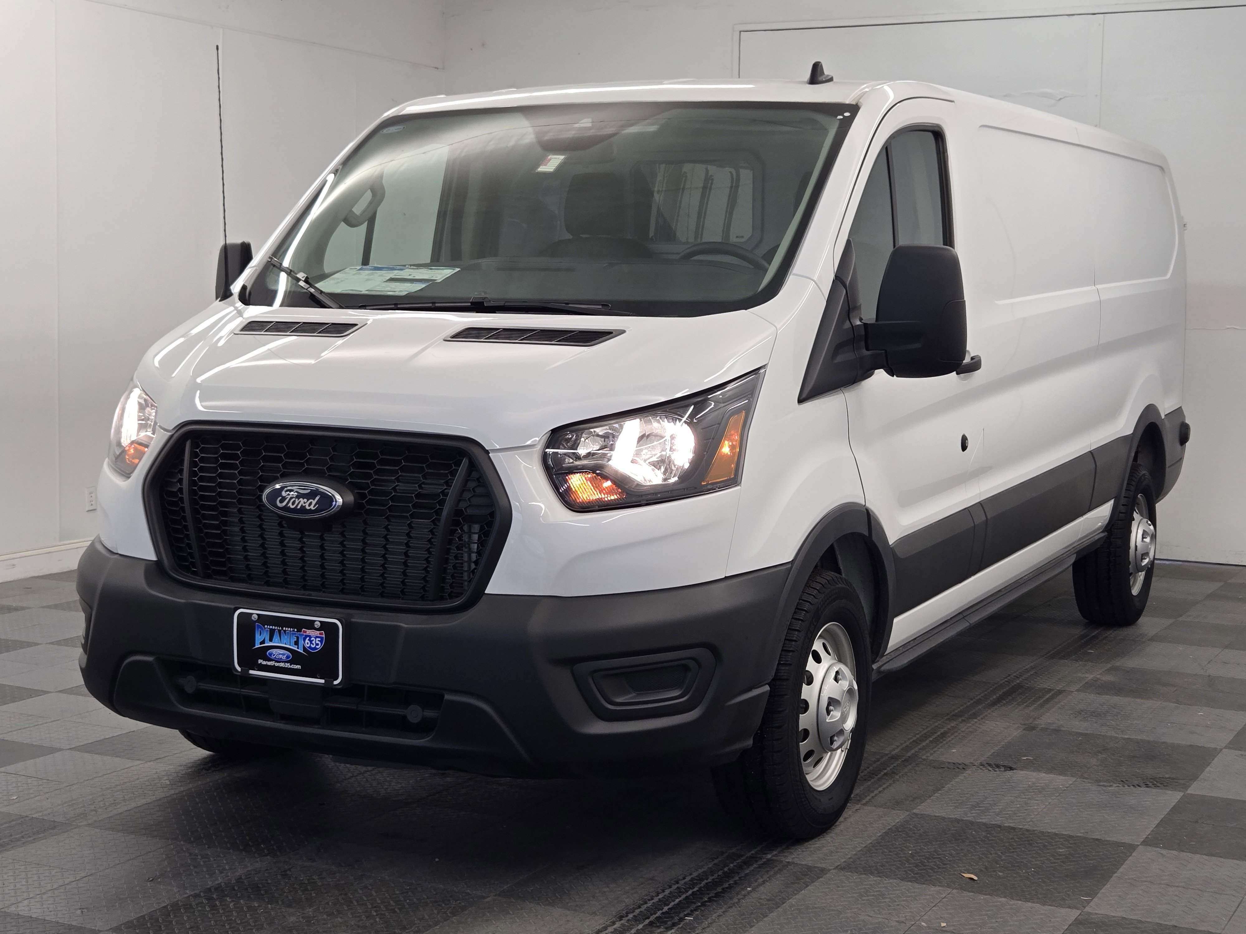 Used 2024 Ford Transit 350 Low Roof video 4