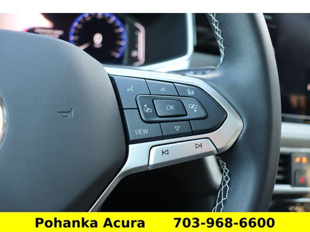 Used 2025 Volkswagen Taos SEL image 13