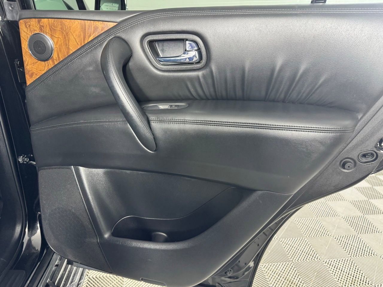 Used 2024 Nissan Armada SL w/ Captain's Chairs Package image 31