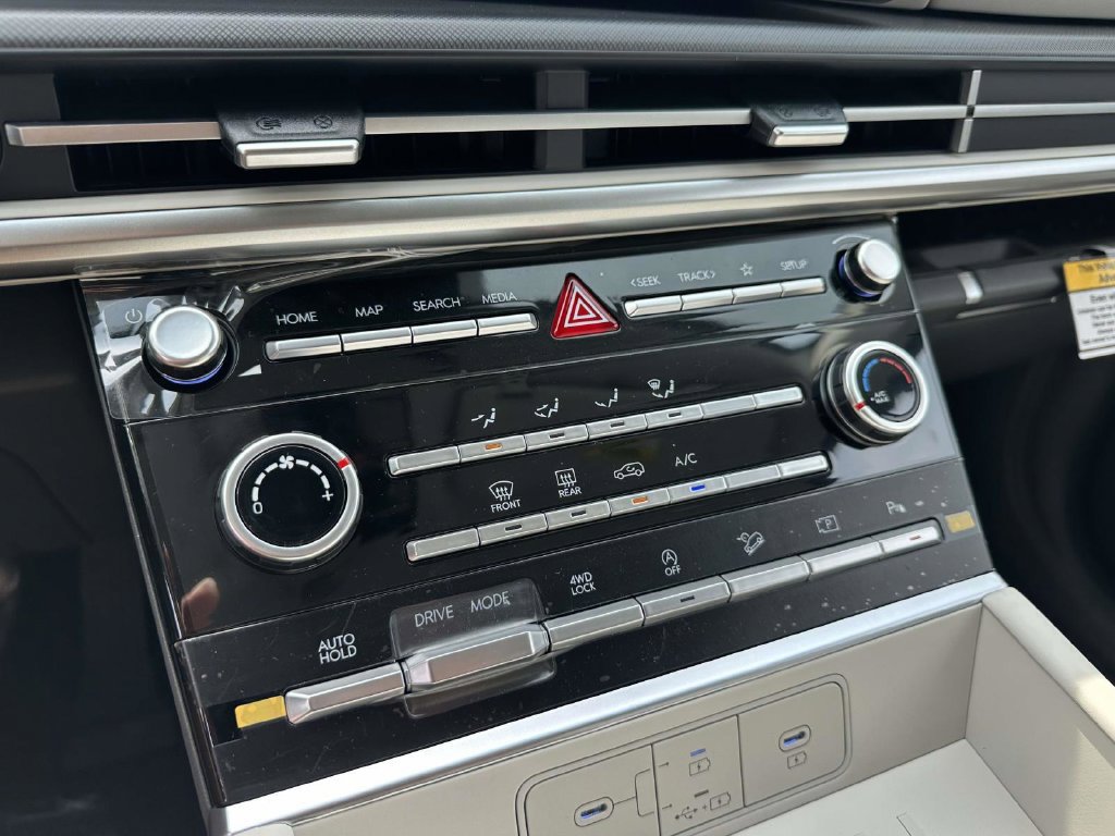 New 2026 Hyundai Santa Fe SE AWD/4WD image 21