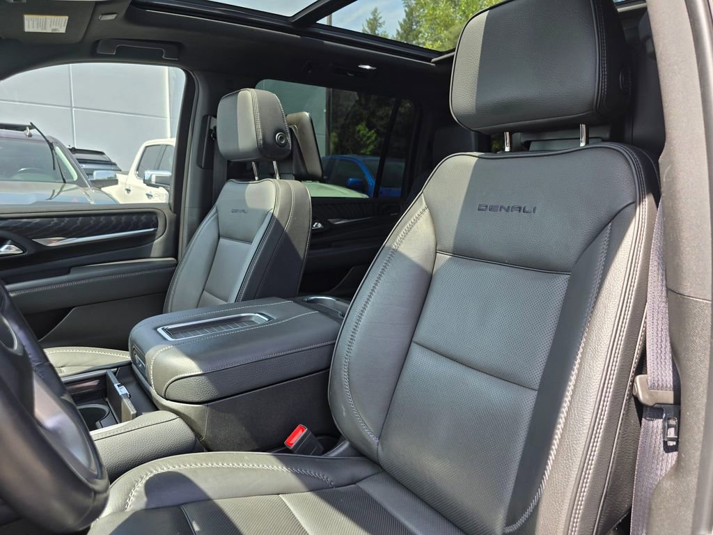 Used 2023 GMC Yukon XL Denali w/ Denali Reserve Package AWD/4WD image 26