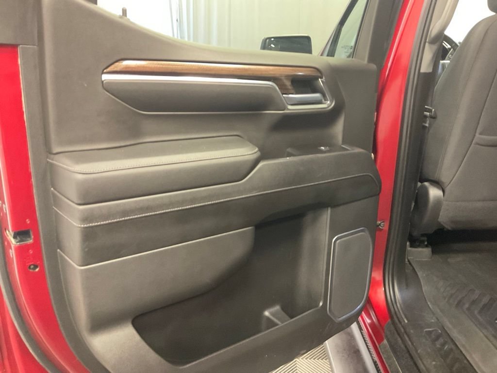 Used 2023 Chevrolet Silverado 1500 LT AWD/4WD image 23