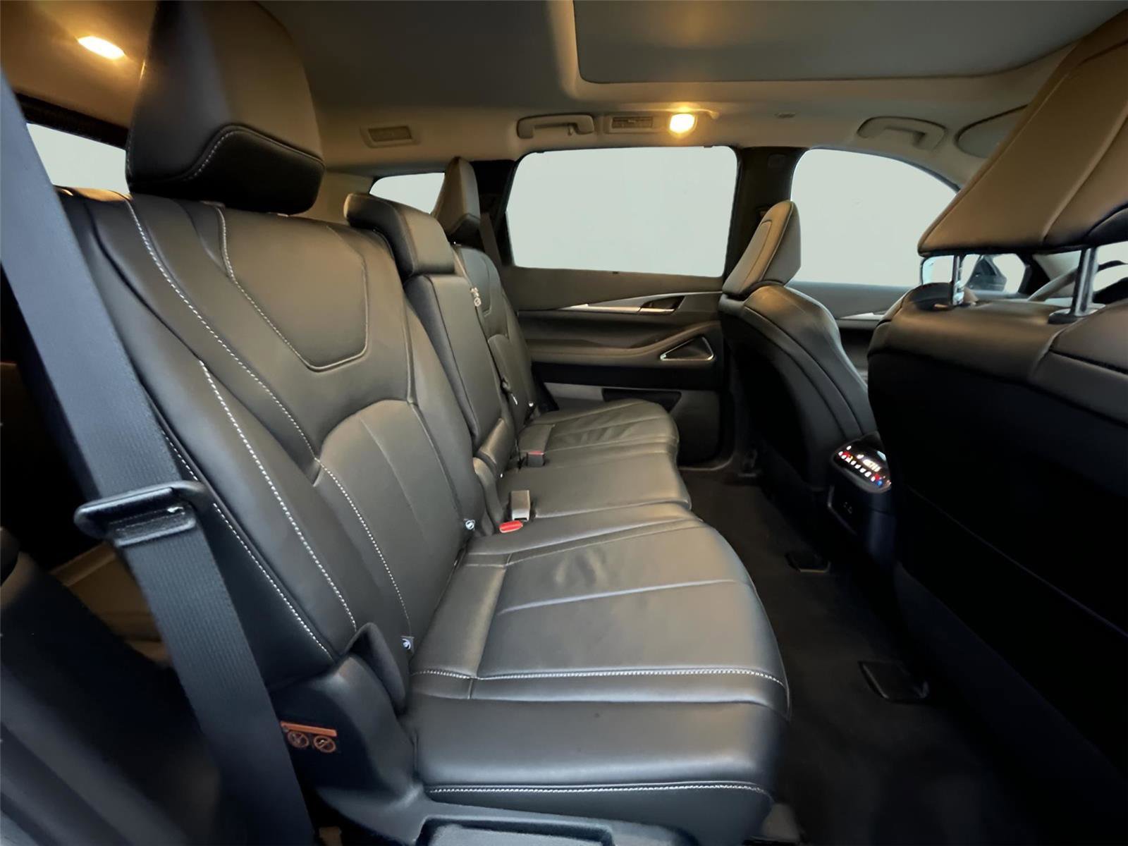 Used 2025 INFINITI QX60 Luxe w/ Lighting Package (N94) image 22