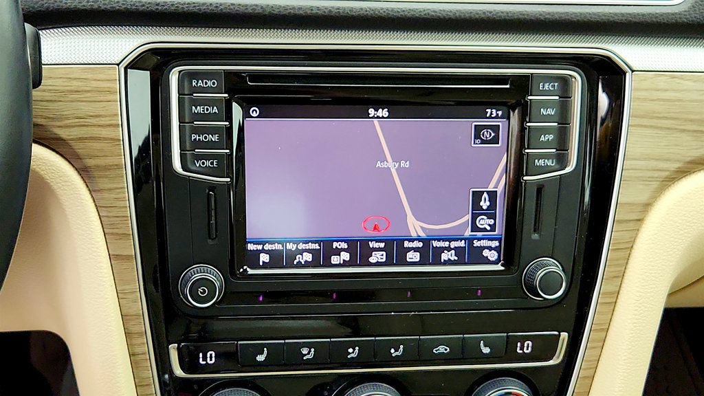 Used 2018 Volkswagen Passat 2.0T SE FWD image 19