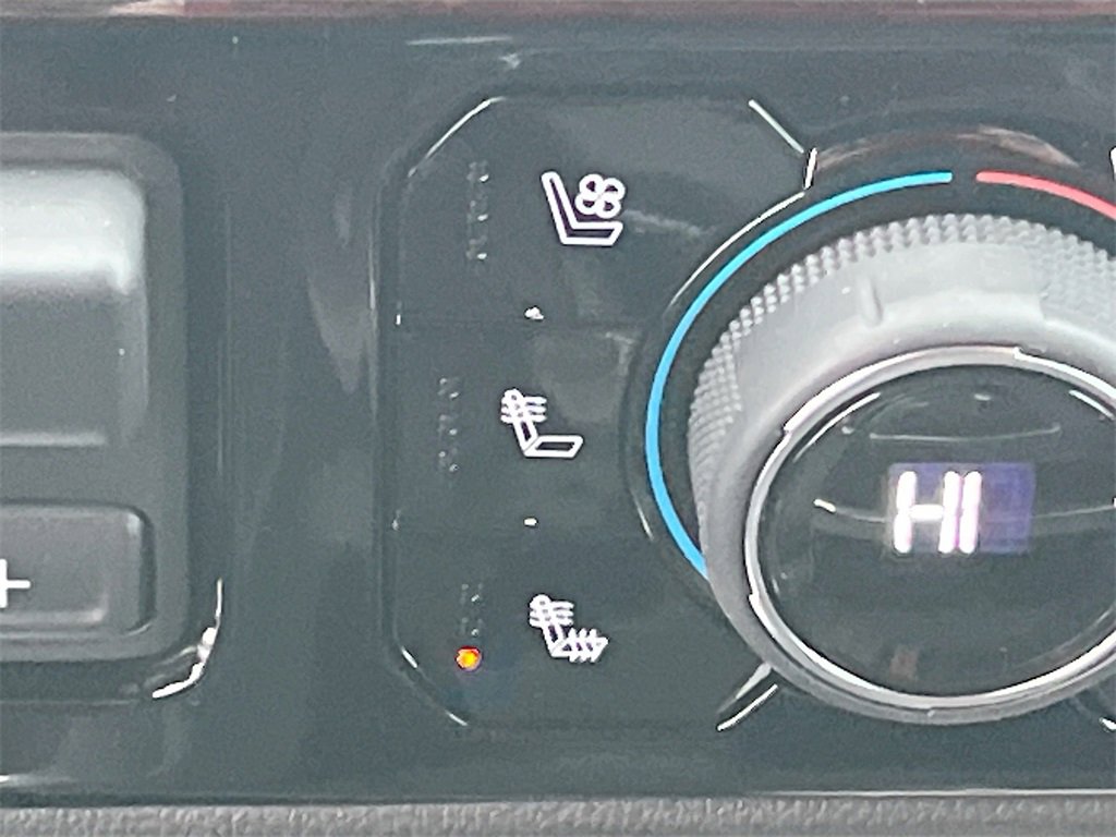 Used 2025 Chevrolet Silverado 3500 High Country image 21