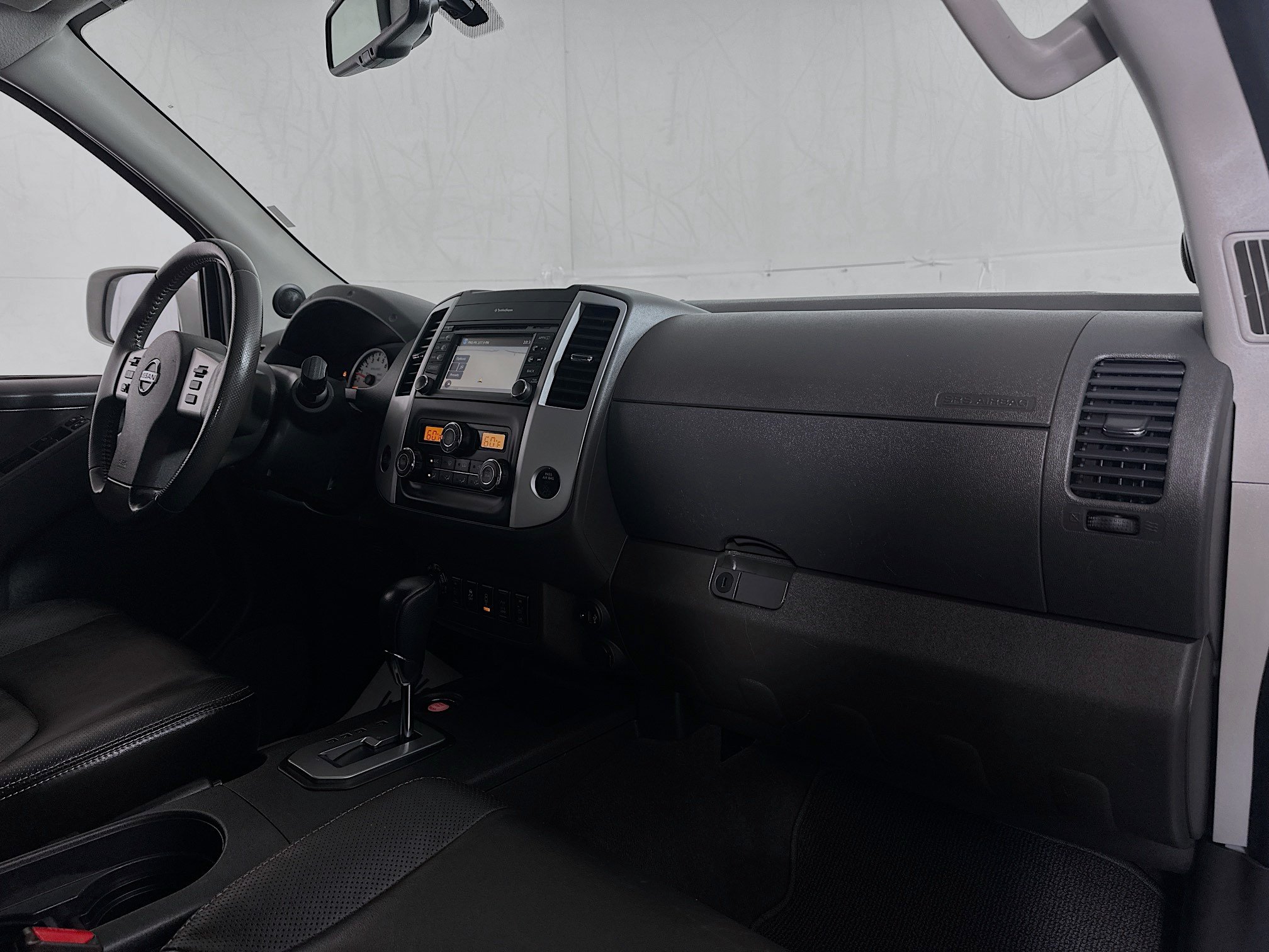 Used 2021 Nissan Frontier PRO-4X w/ Pro-4x Utility Package AWD/4WD image 29