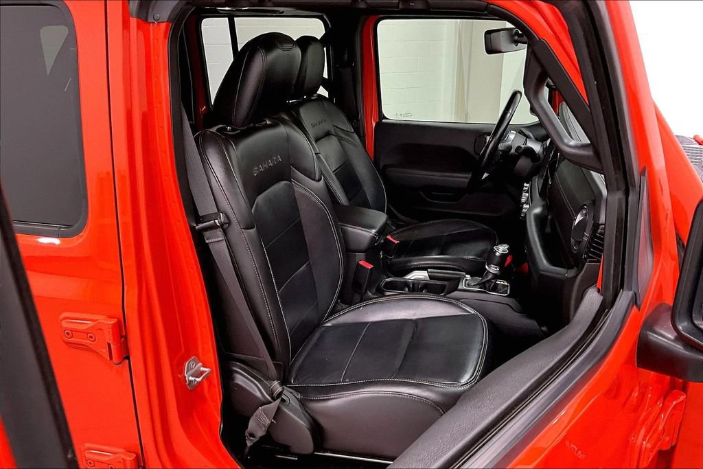 Used 2020 Jeep Wrangler Unlimited Sahara w/ Uconnect 4C Nav & Sound Group AWD/4WD image 9