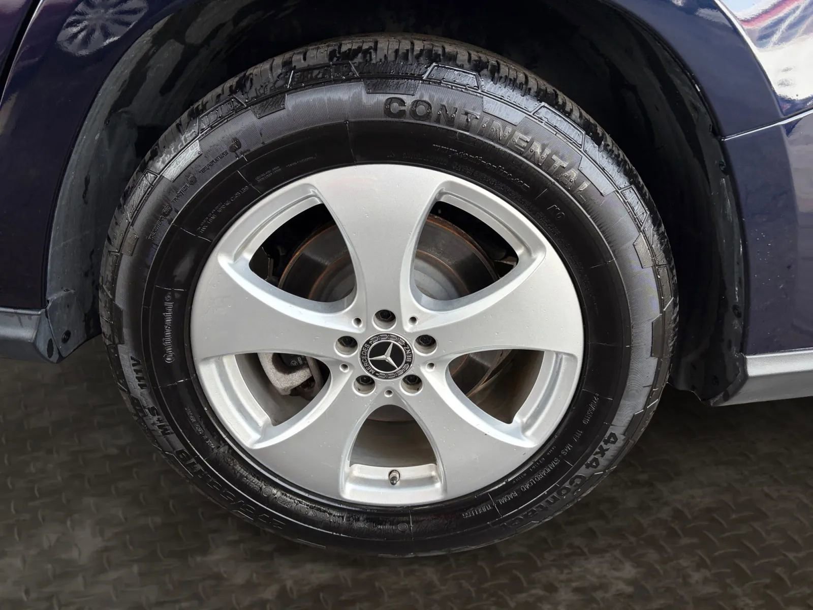 Used 2018 Mercedes-Benz GLS 450 4MATIC image 38