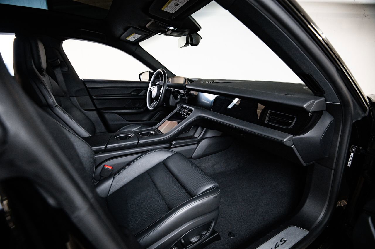 Certified 2024 Porsche Taycan 4S AWD/4WD image 27