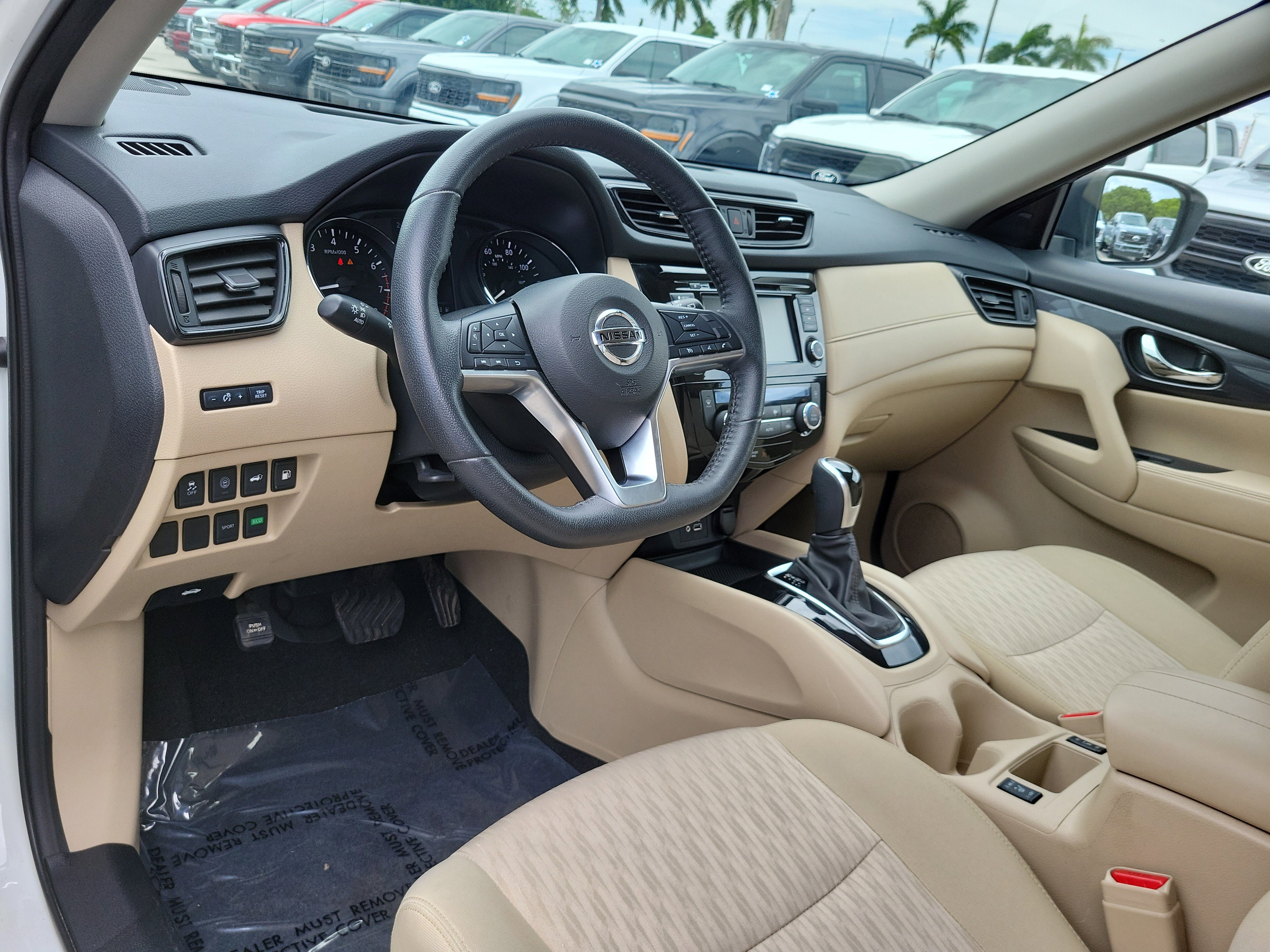 Used 2020 Nissan Rogue SV FWD image 14