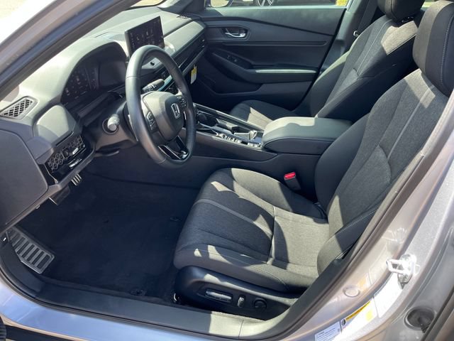 Used 2025 Honda Accord Sport image 3
