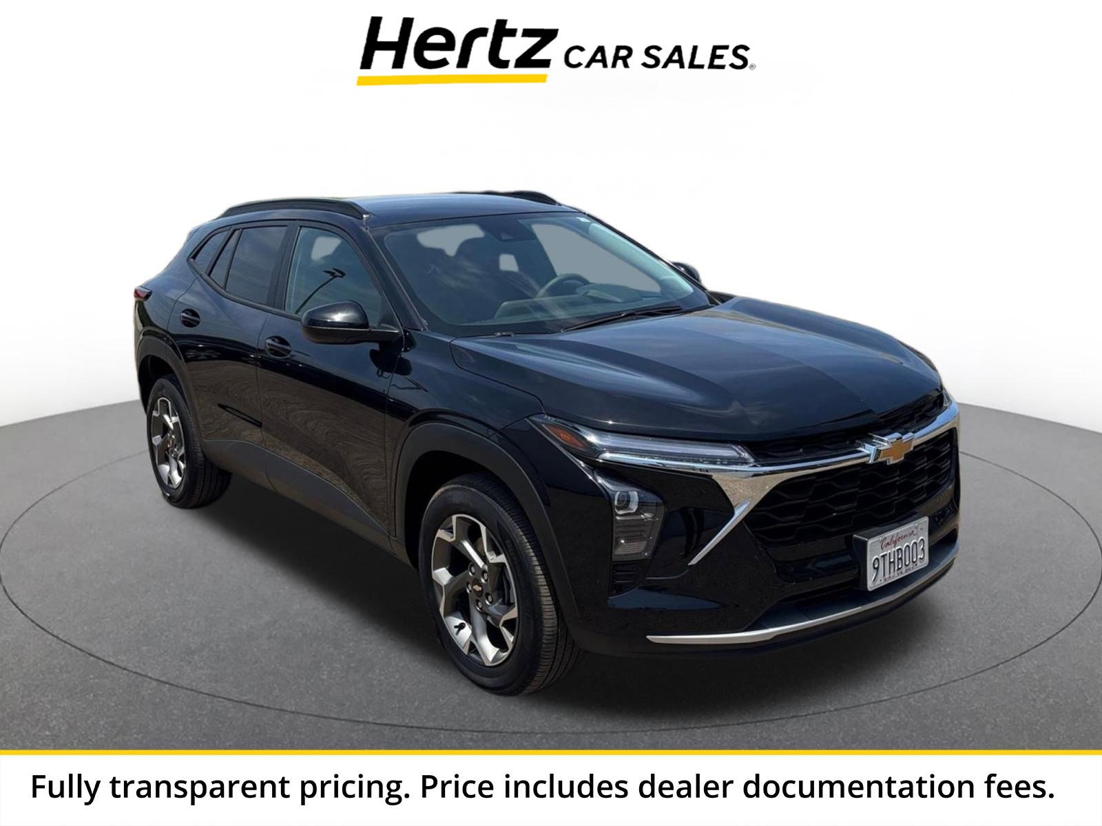 Used 2025 Chevrolet Trax LT FWD image 1