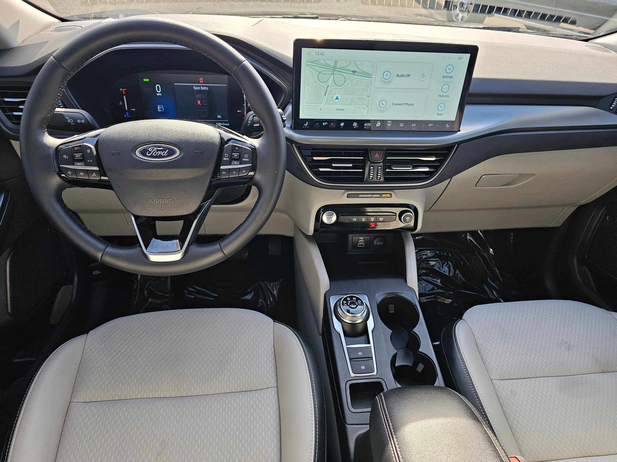 Certified 2025 Ford Escape SE w/ Class II Trailer Tow Package FWD image 18