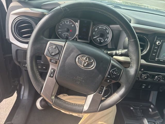 Used 2019 Toyota Tacoma SR5 RWD image 21