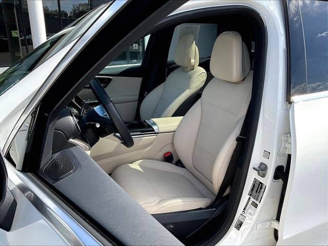 Used 2026 Mercedes-Benz GLC 300 4MATIC image 23