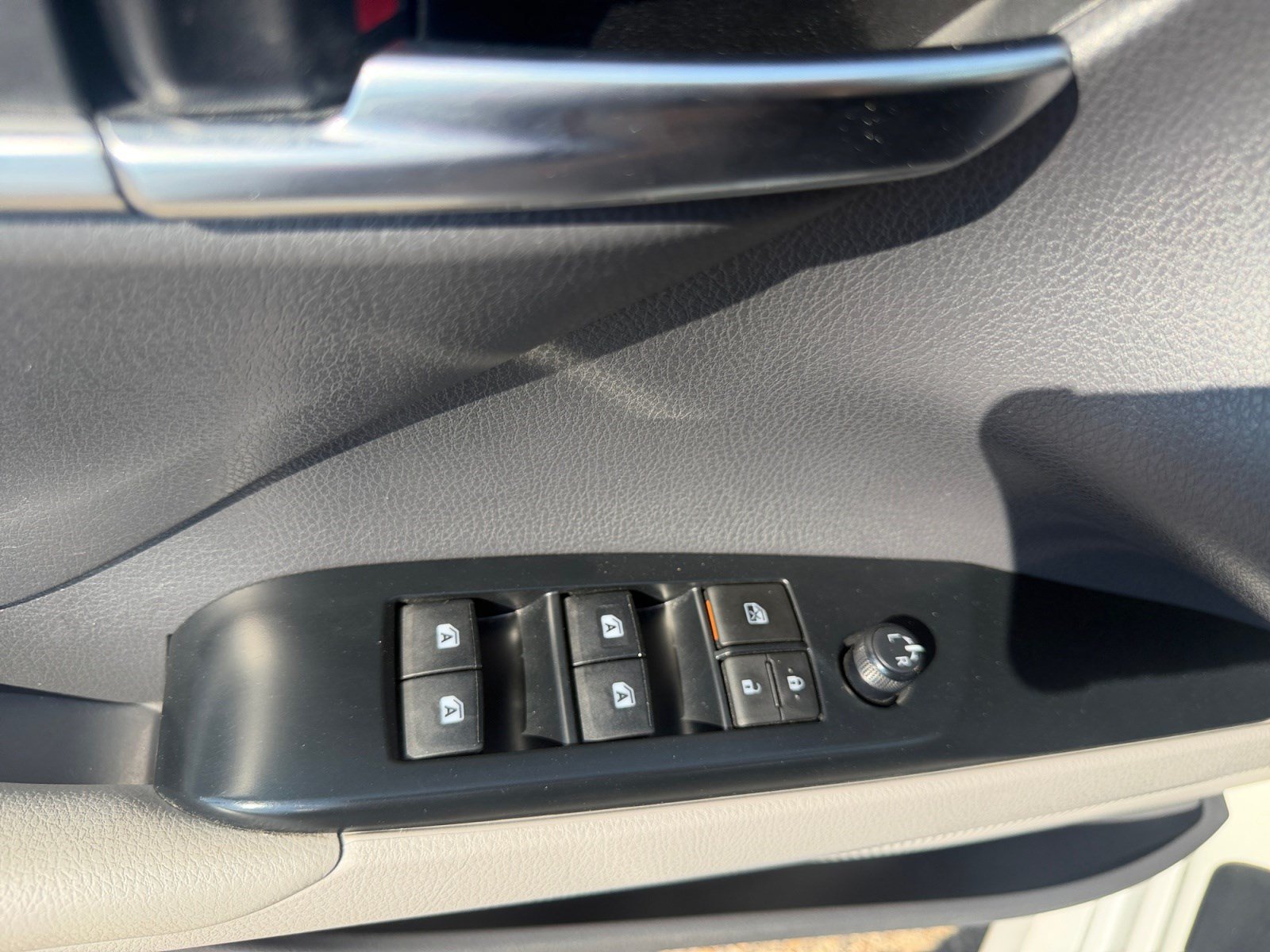 Used 2020 Toyota Camry LE w/ Convenience Package AWD/4WD image 16