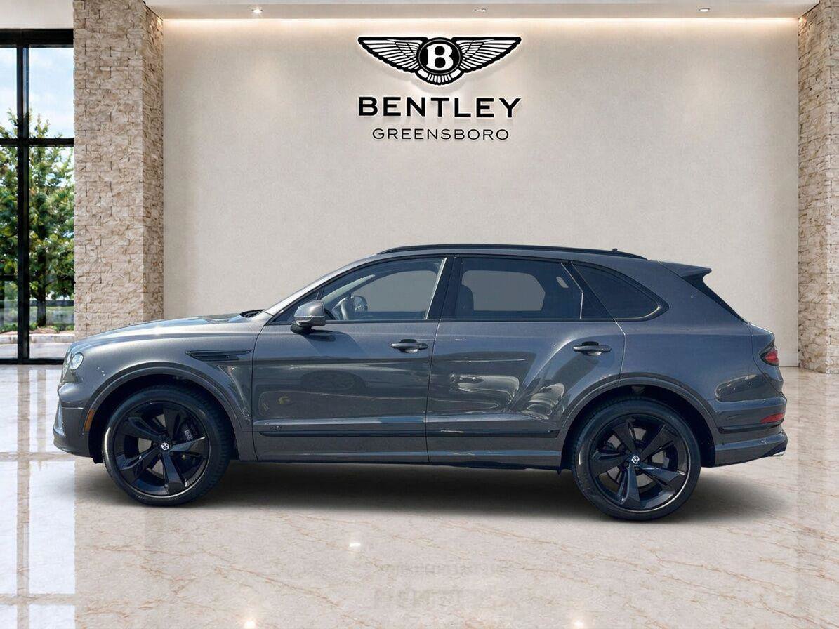 Used 2022 Bentley Bentayga AWD/4WD image 3