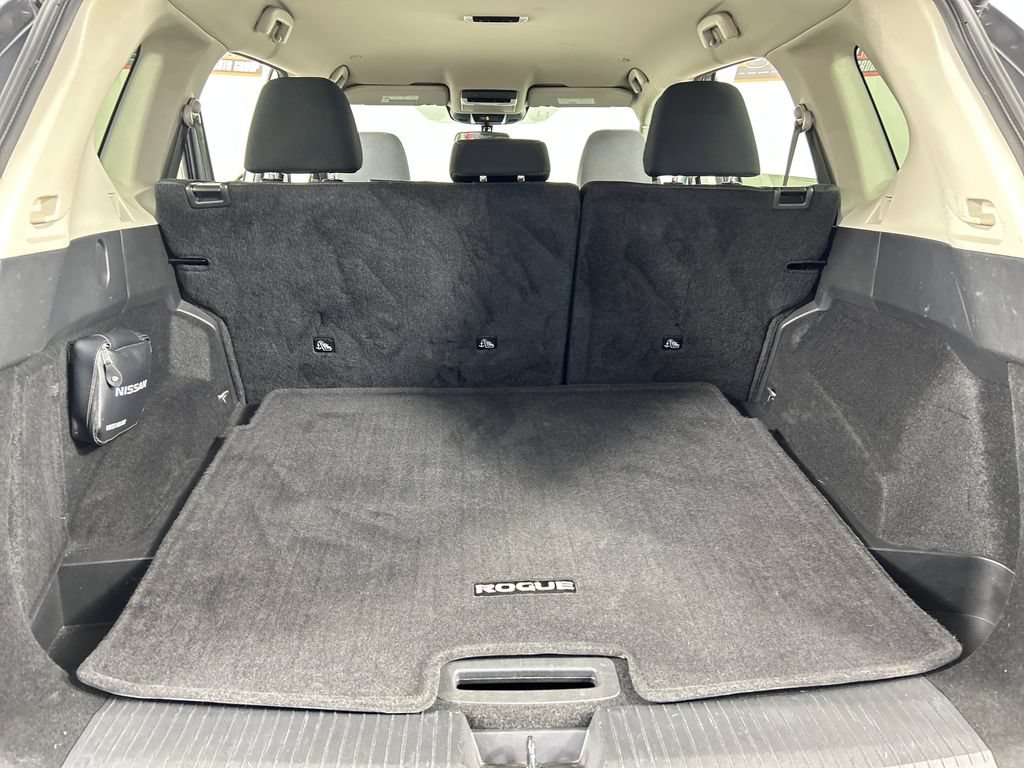 Used 2024 Nissan Rogue SV FWD image 19