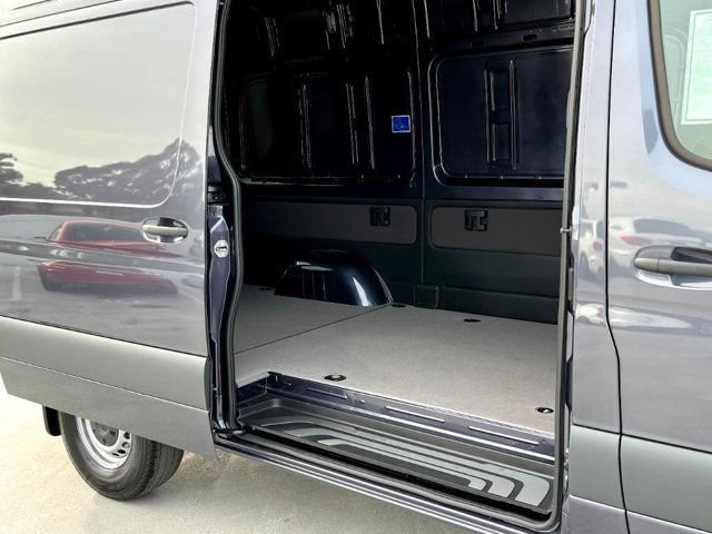 New 2024 Mercedes-Benz Sprinter 2500 image 20