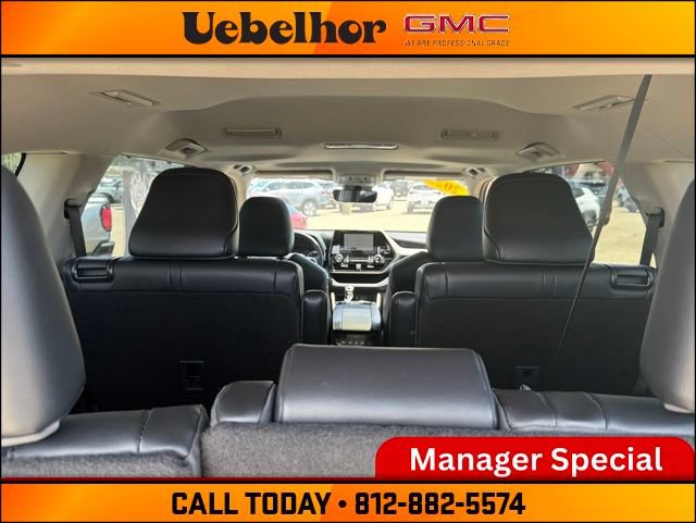 Used 2023 Toyota Highlander XLE FWD image 13