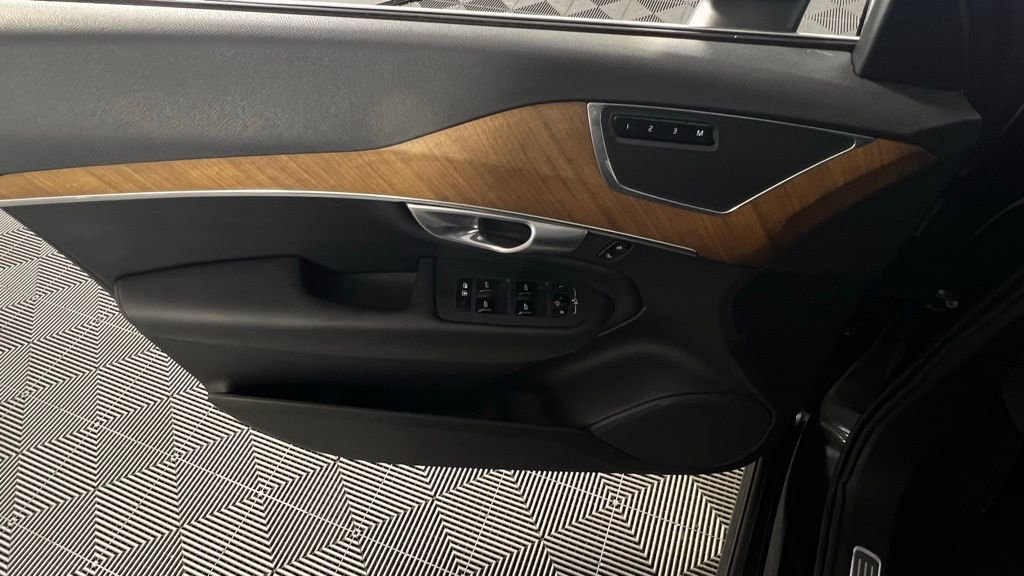 Used 2024 Volvo XC90 B5 Plus image 24