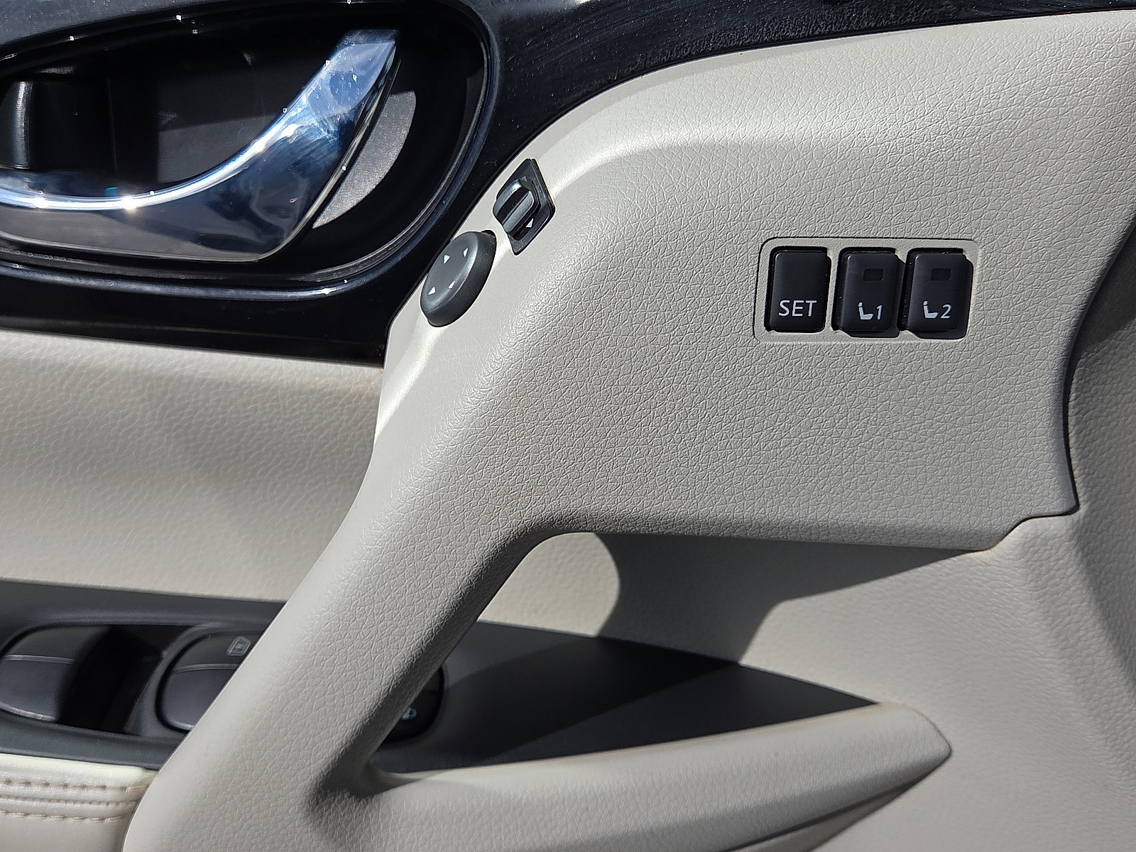 Used 2022 Nissan Rogue Sport SL w/ Premium Package image 13