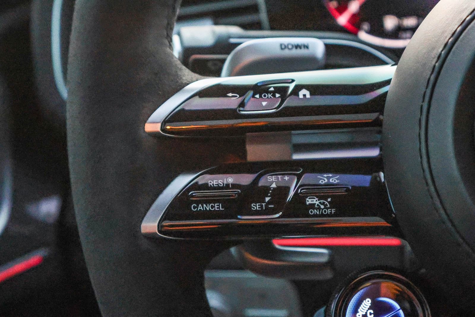 Used 2024 Mercedes-Benz GLS 63 AMG 4MATIC image 32