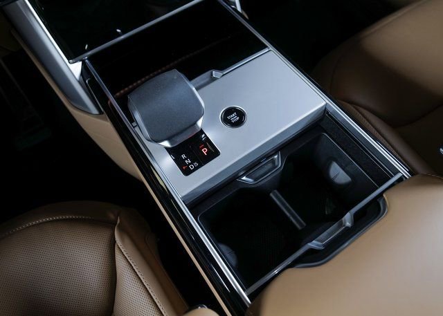 New 2026 Land Rover Range Rover SE AWD/4WD image 13