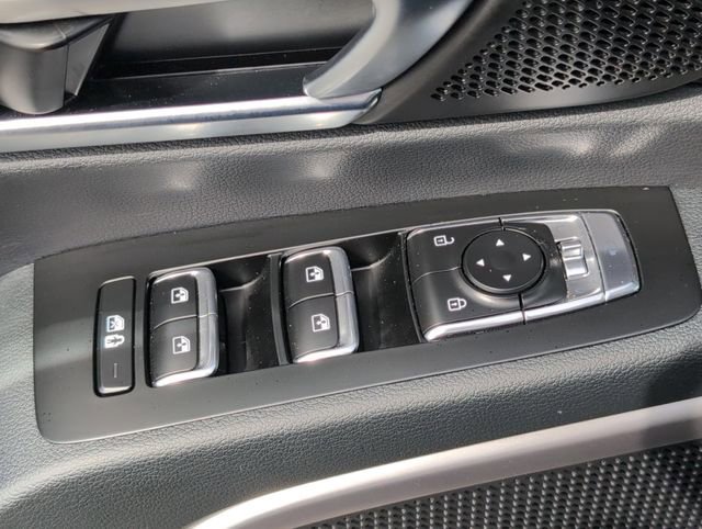 Used 2025 Kia Telluride EX w/ EX Captain's Chair Package image 16