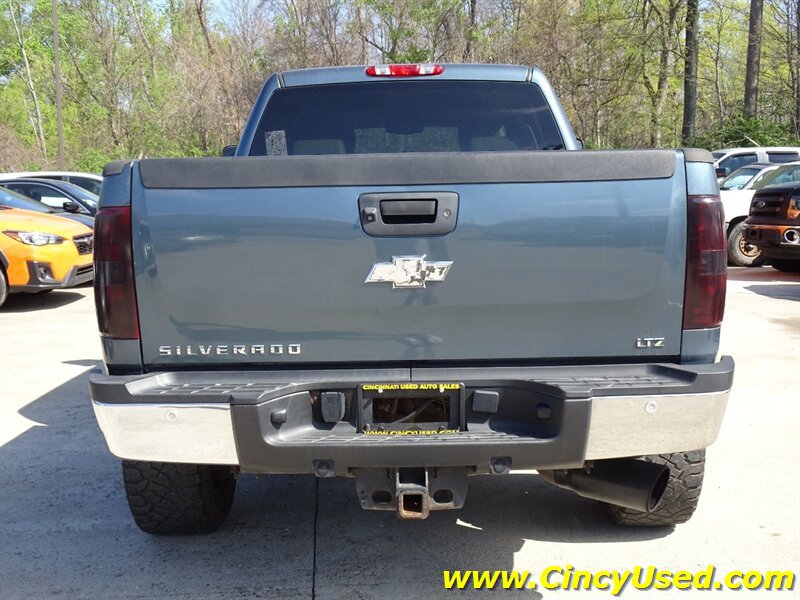 Used 2011 Chevrolet Silverado 2500 LTZ w/ LTZ Plus Package AWD/4WD image 7