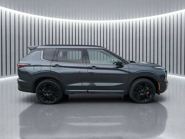 New 2026 Mitsubishi Outlander SEL Black Edition FWD image 3