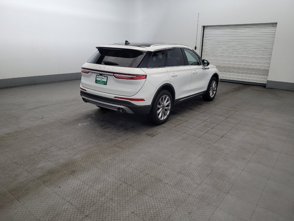 Used 2022 Lincoln Corsair AWD w/ Premium Package image 9