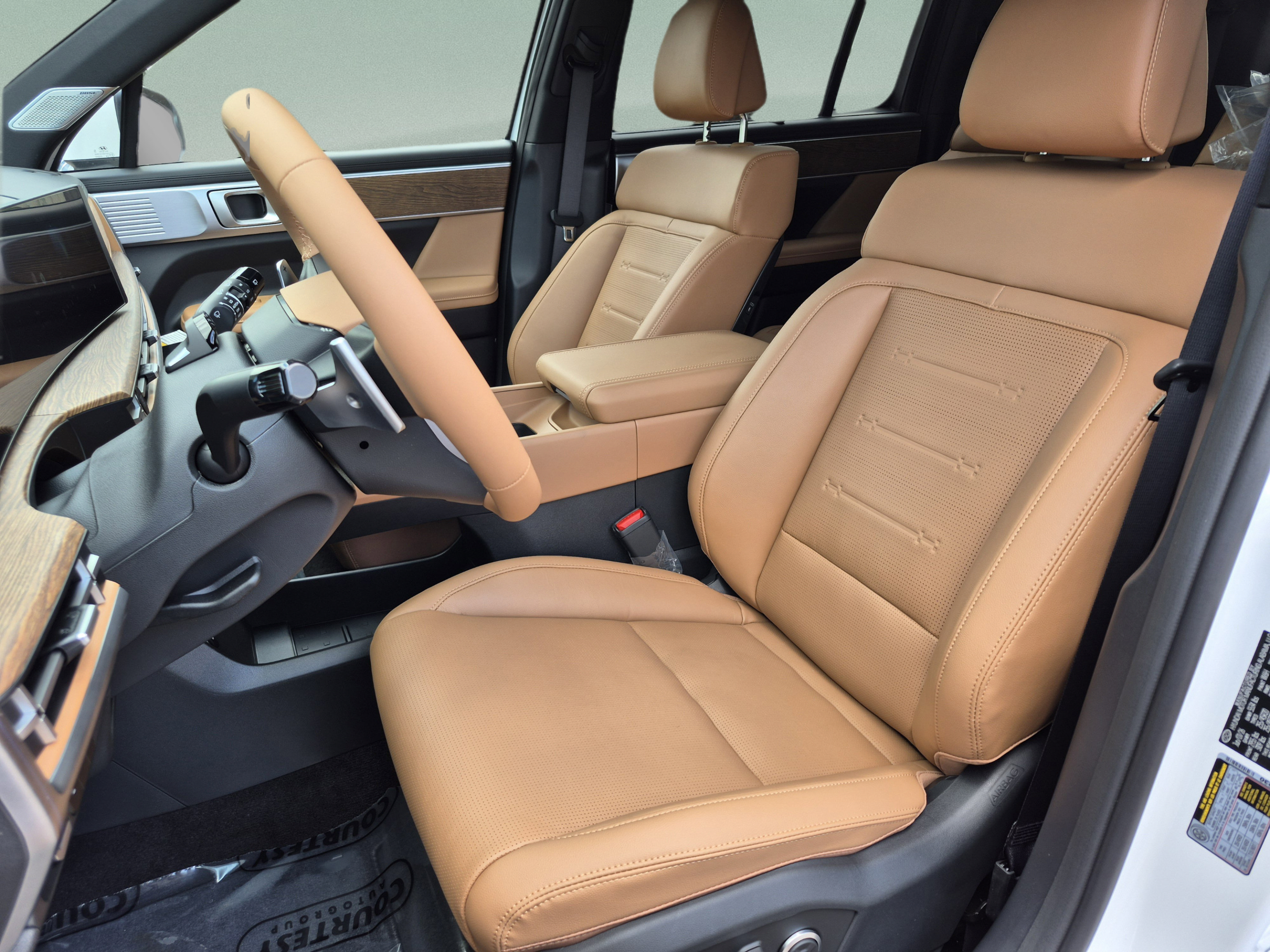 New 2026 Hyundai Santa Fe Limited FWD image 22
