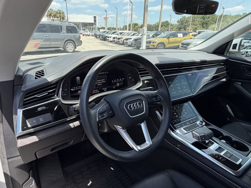 Used 2023 Audi Q8 Premium Plus w/ Premium Plus Package AWD/4WD image 18