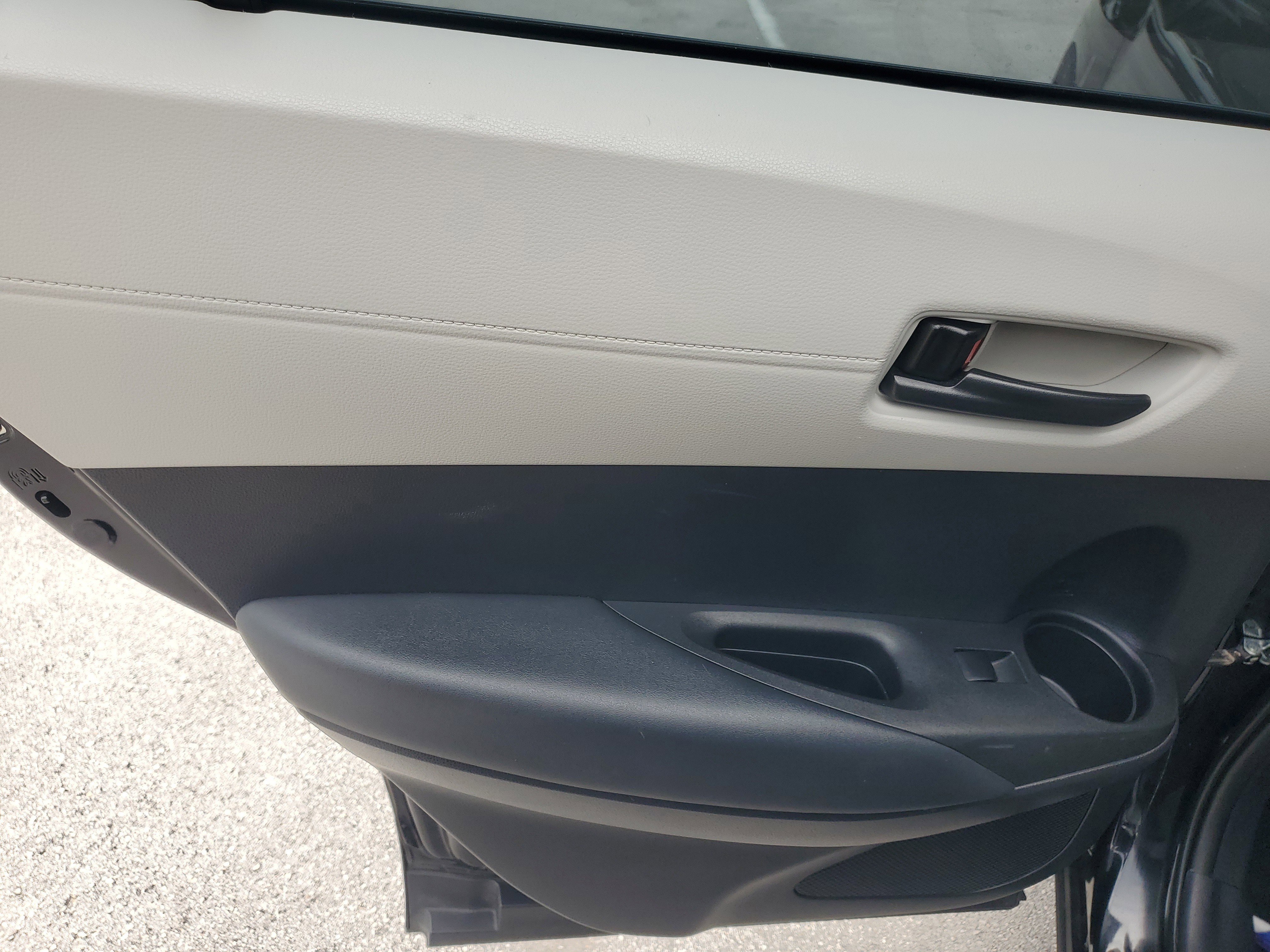 Certified 2022 Toyota Corolla Cross L FWD image 14