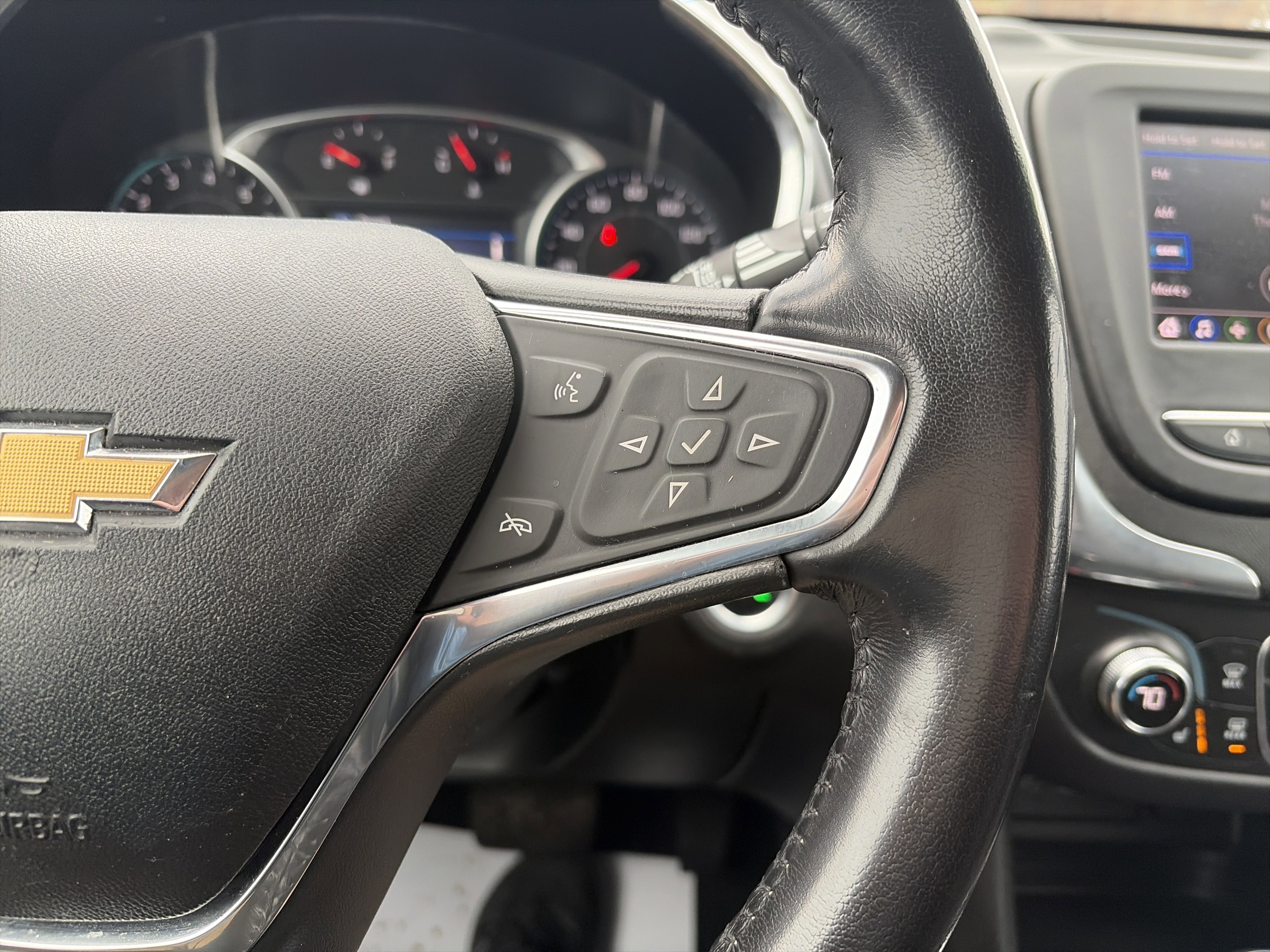 Used 2021 Chevrolet Equinox LT image 19