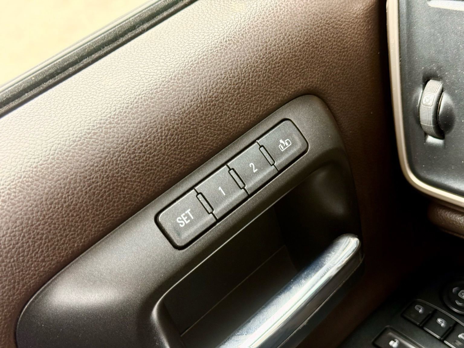 Used 2017 GMC Sierra 1500 Denali image 18