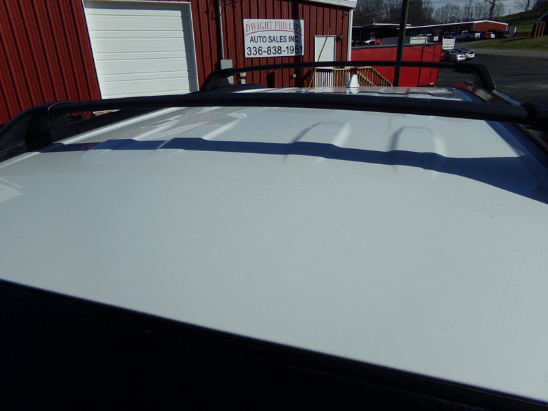 Used 2019 Toyota RAV4 LE AWD/4WD image 10