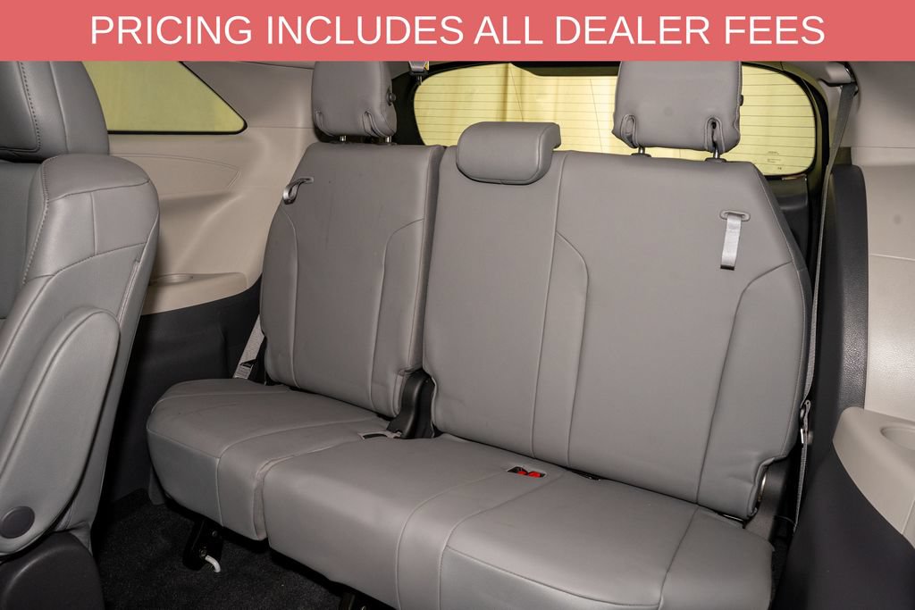 Used 2021 Toyota Sienna XLE FWD image 10
