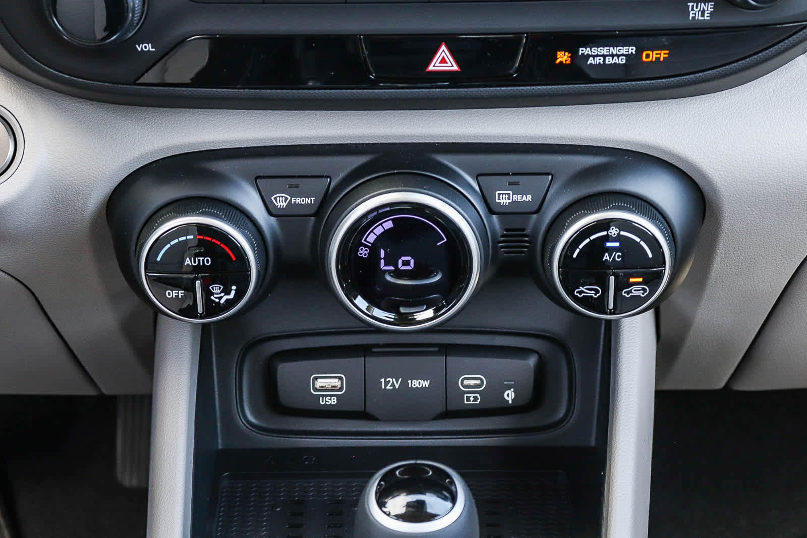 New 2026 Hyundai Venue SEL FWD image 18