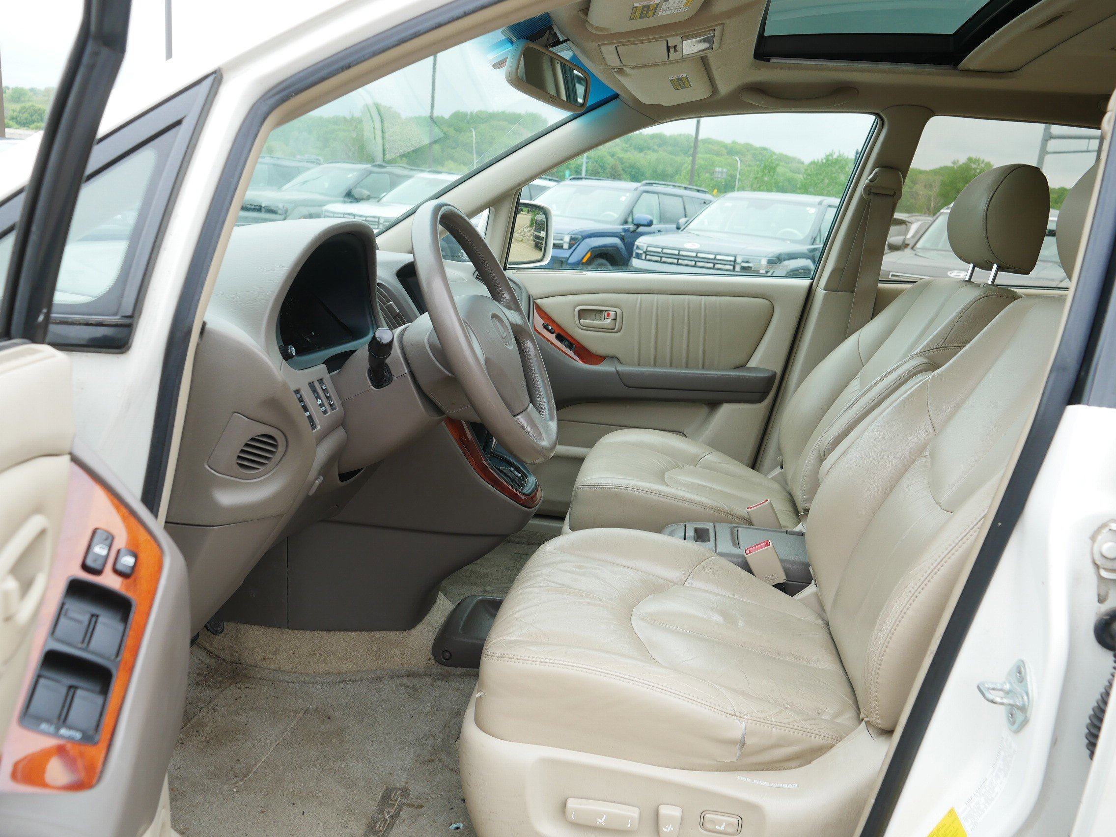 Used 2000 Lexus RX 300 4WD image 12